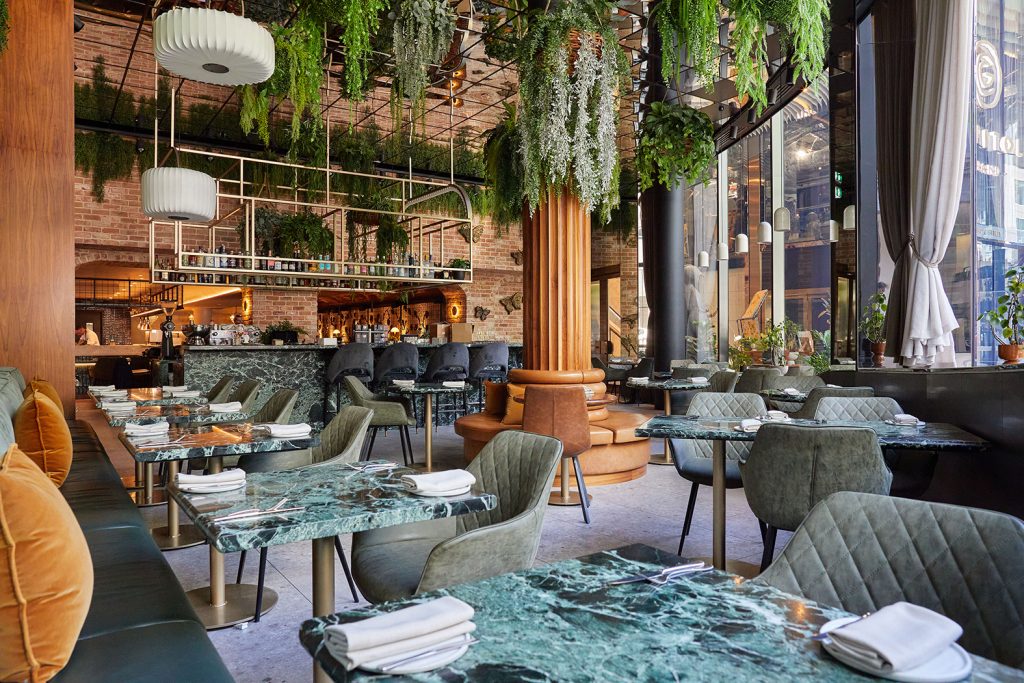 Omnia Bistro & Bar